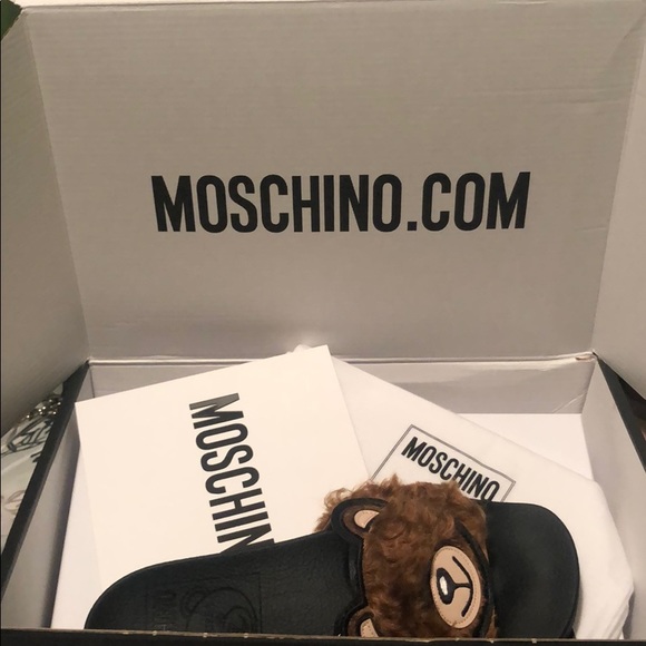Moschino Shoes - Moschino Scandals Size: 40 BRAND NEW 🚨🚨